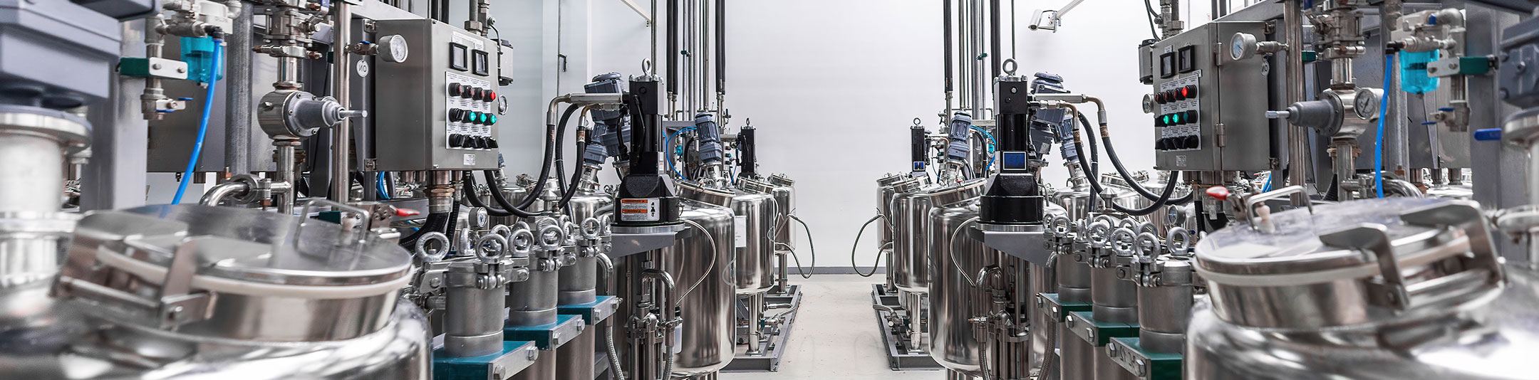 High-purity pumps and systems for pharmaceutical manufacturing.